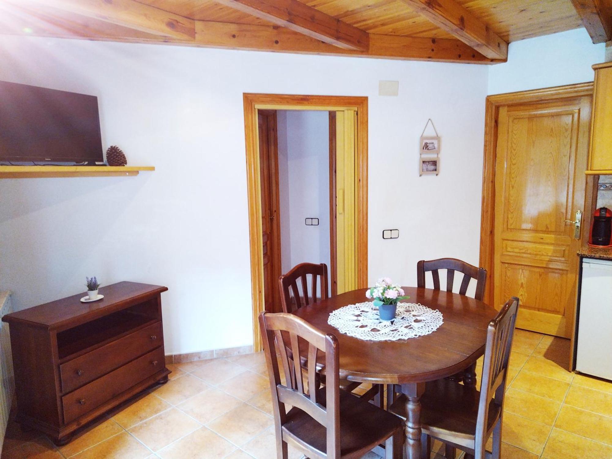 Apartament L'Atic Еспот Екстериор снимка
